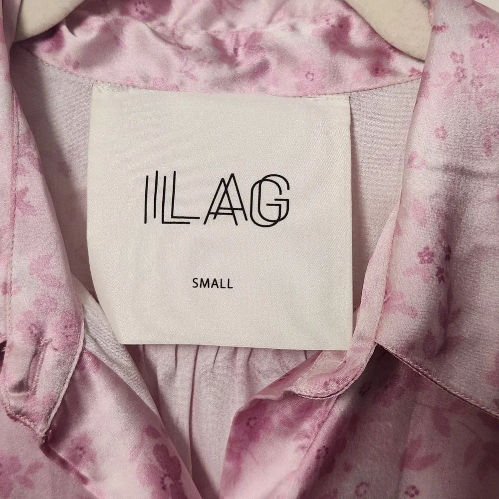 Ilag Plomme Satin Blouse Pink Flower Sm Puff Shoulder Hidden Placket Back Pleats